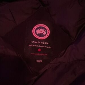 Canadian goose jacket -in great condition.